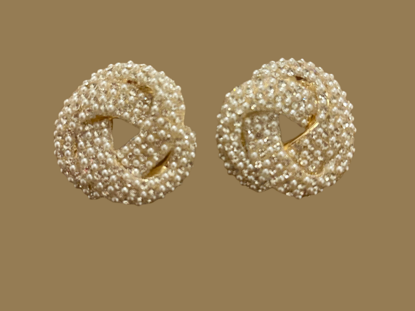 Orecchini “Botton Chanel”